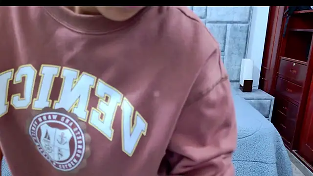 laureentt_'s cam snapshot