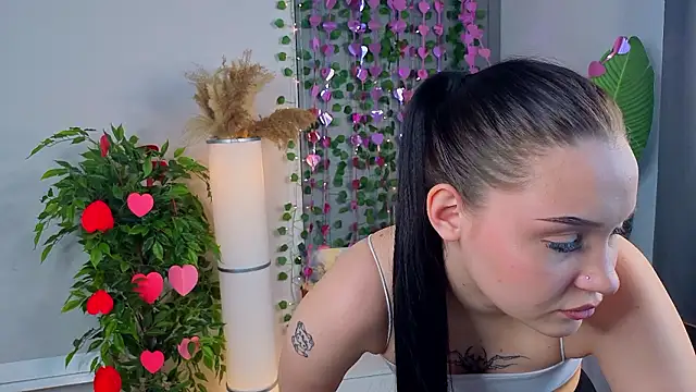 RoxannRunk's cam snapshot