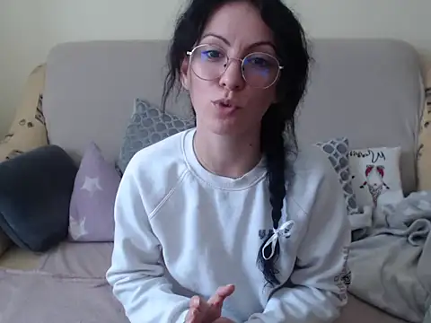 Emmatoo live sex cam