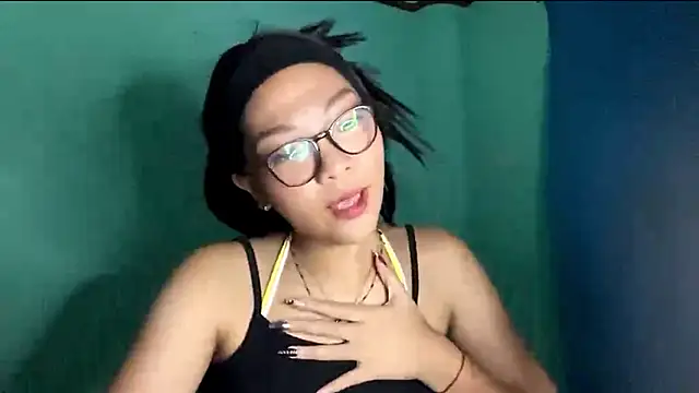 TerisaYellow's cam snapshot