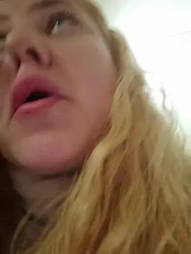 LianaJu's cam snapshot