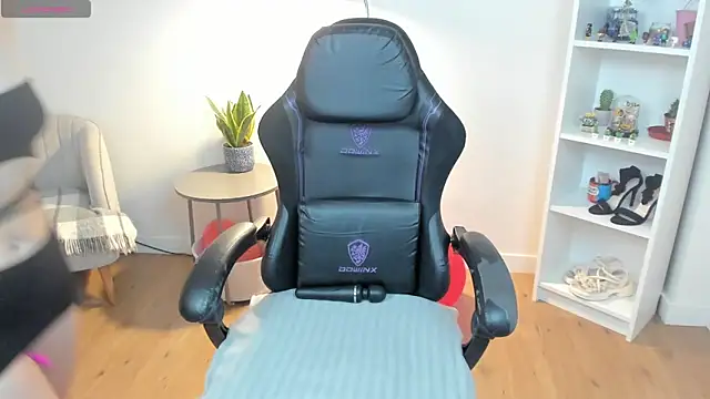 _BellaEvans_'s cam snapshot