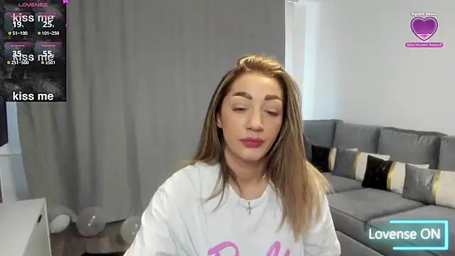 rossana_doll's cam snapshot