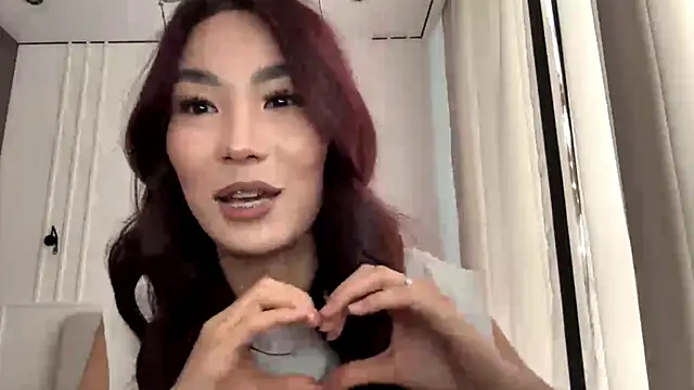 ElenorSaggese's cam snapshot