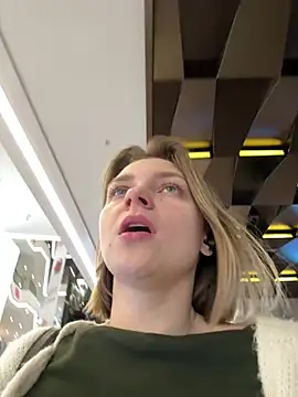 ValenciaShock live sex cam