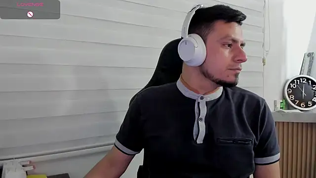 Rick_Adams's cam snapshot