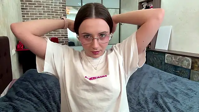 LioraVanta's cam snapshot