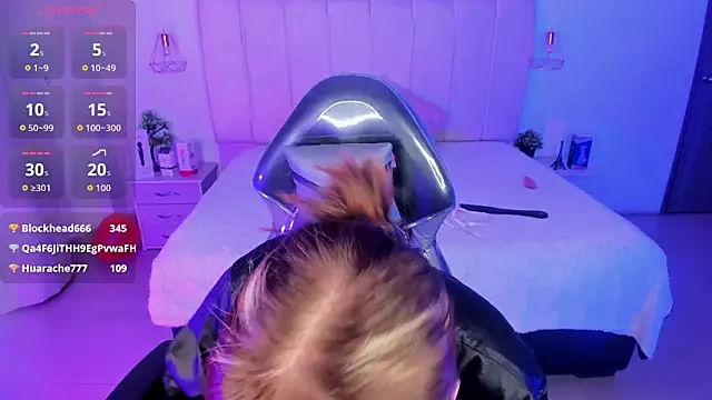 Gyal_8_'s cam snapshot