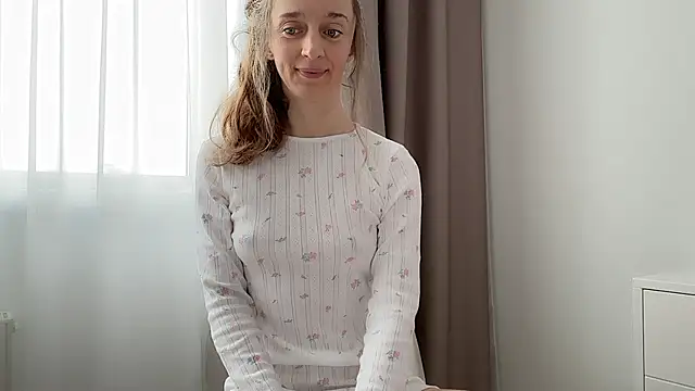 ShySchoolGirl live sex cam