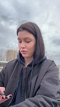 KikiWatson live sex cam