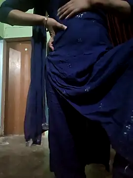 Eshwari_Chopra's cam snapshot