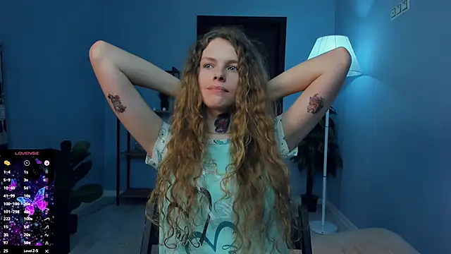 RayaNenlia live sex cam