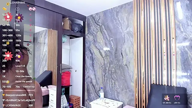 LauraSaenz01's cam snapshot