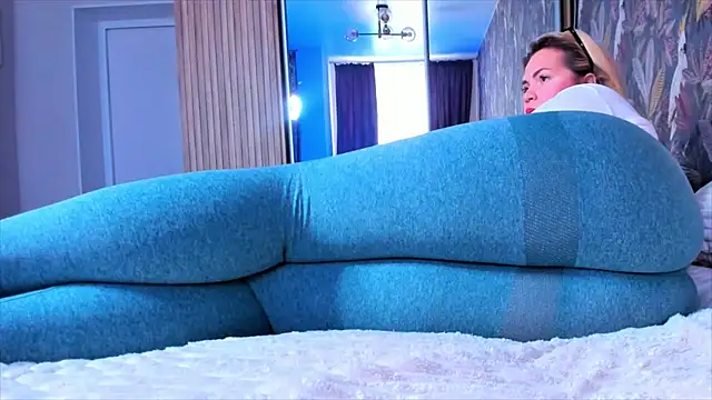 HotTiffani's cam snapshot