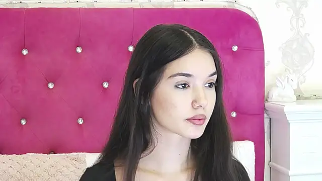 AlexisDevine live sex cam