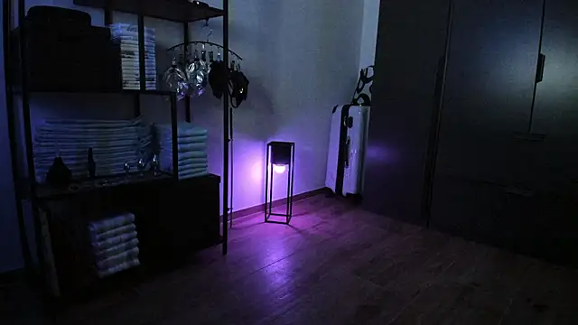 molicaremolicare's cam snapshot