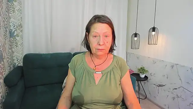 LindaPassionate live sex cam