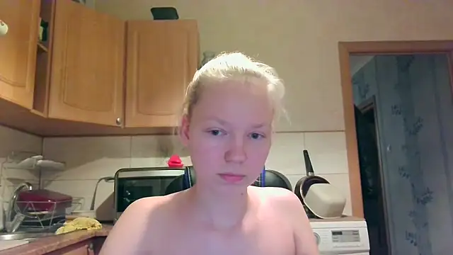 BabyyDolll_'s cam snapshot