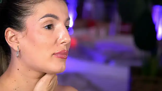 KellyMathews live sex cam