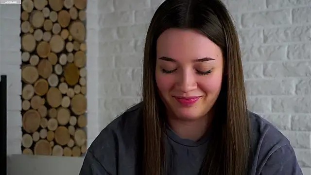 LowOncoming live sex cam