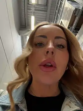 EmaSalis live sex cam