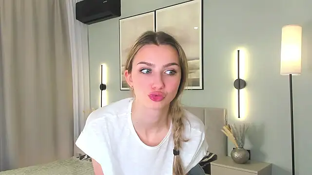 EclipseUrge's cam snapshot