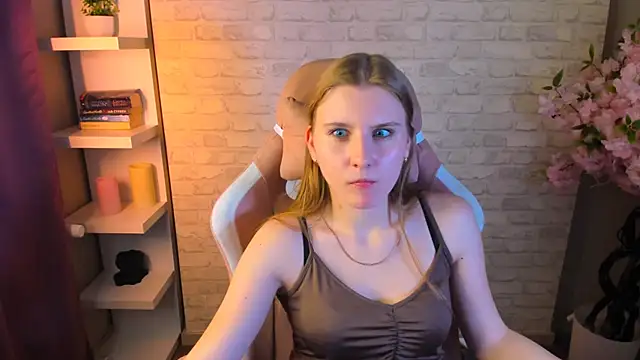 Caroline_Desire_'s cam snapshot