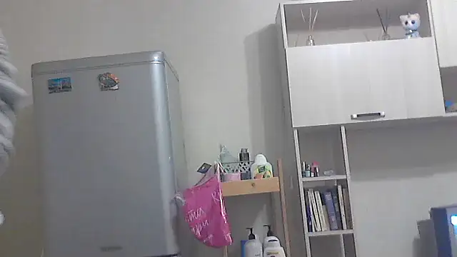 Tavriona's cam snapshot