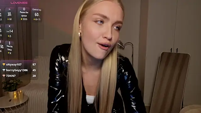 TessaGrays's cam snapshot