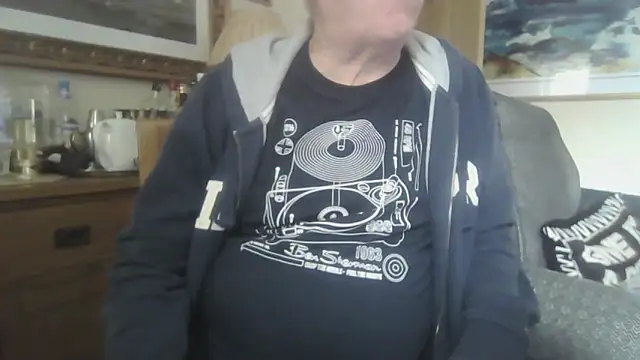 3161beckbug's cam snapshot