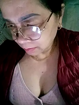 small-house123's cam snapshot