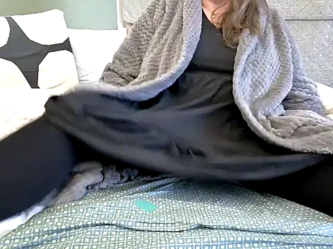 MarthaBriest's cam snapshot