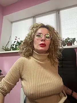 Tania201243 live sex cam