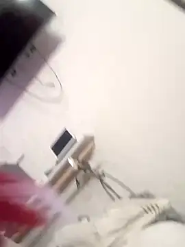 sissytrapdolly24 live sex cam