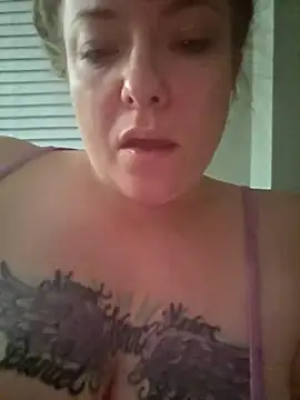 julimonroe live sex cam