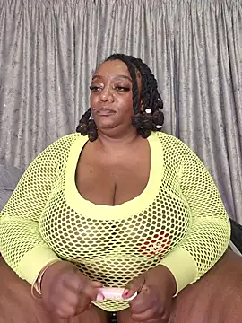 ThickianaRider live sex cam