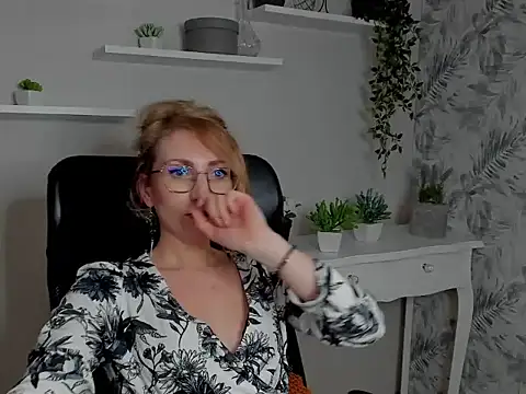 CinderellaMoon's cam snapshot