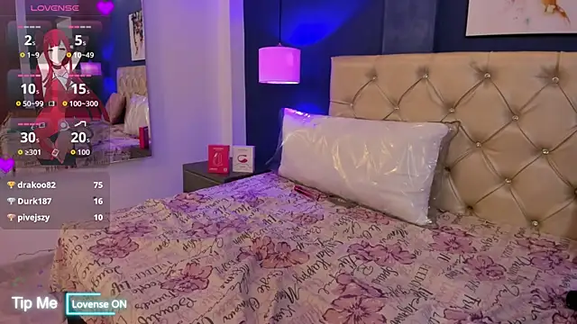 EimmyRiich live sex cam