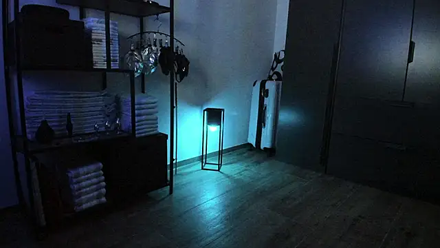 molicaremolicare's cam snapshot