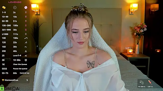 Stacy_River's cam snapshot