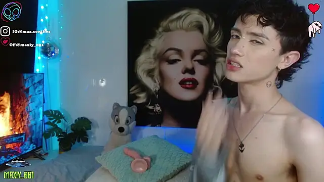 maxiy_001 live sex cam