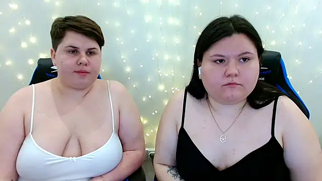 BeckyAndHellen live sex cam
