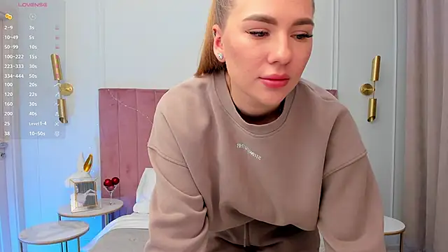 MilaVoxx live sex cam