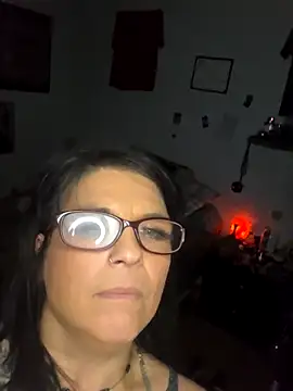 Neveah1 live sex cam