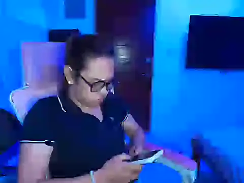 Your_PrettyGirlxxx live sex cam