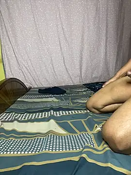 Sassy-Annie live sex cam