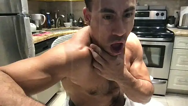 BigGuyMuscle live sex cam