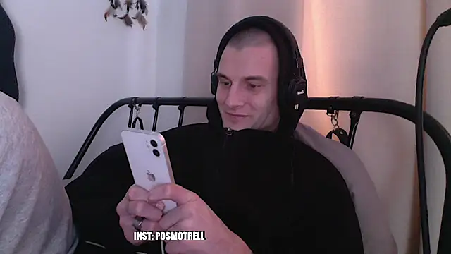 ETHAN_MOORE live sex cam