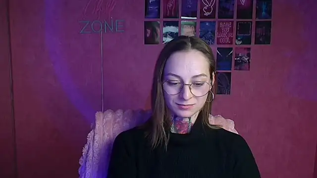 Esmi_Winter's cam snapshot