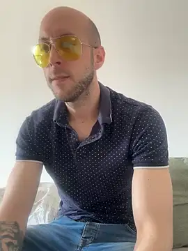 SexyTigris32 live sex cam